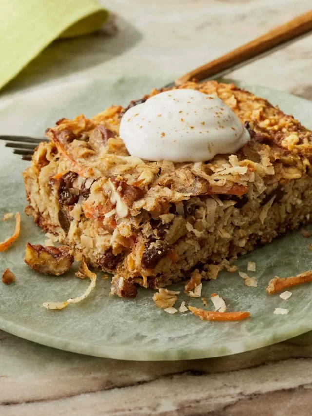 Carrot Cake Oatmeal Tastes Like Dessert for Breakfast